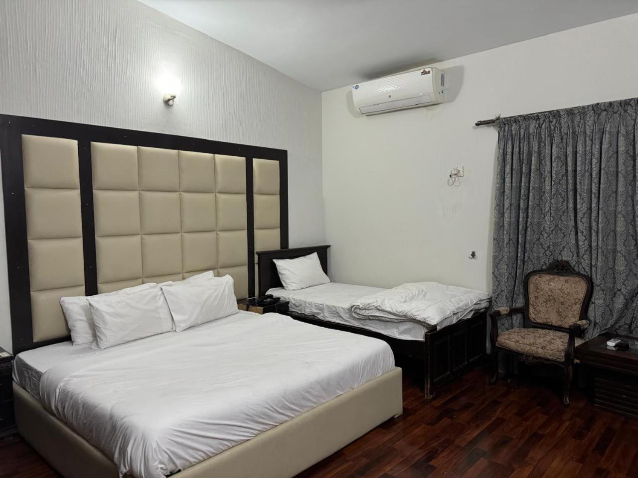 Casa Blanca Boutique Guest House อิสลามาบัด ภายนอก รูปภาพ